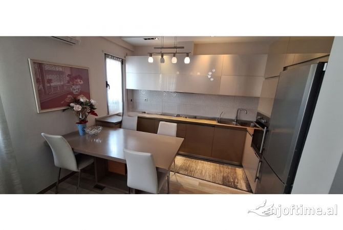 Shtepi me qera 2+1 ne Tirane - 600 Euro