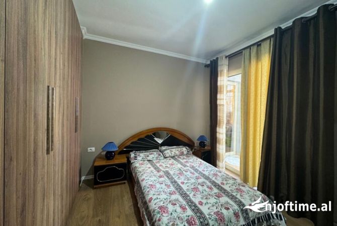 Shtepi me qera 2+1 ne Tirane - 370 Euro