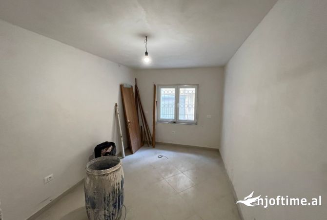 Shtepi ne shitje 2+1 ne Tirane - 120,000 Euro