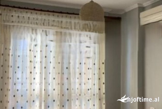 Shtepi me qera 2+1 ne Tirane - 750 Euro