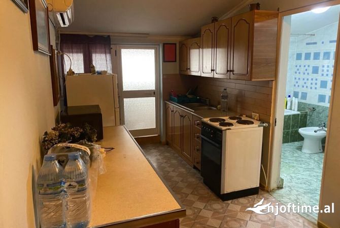 Shtepi ne shitje 1+1 ne Tirane - 160,000 Euro