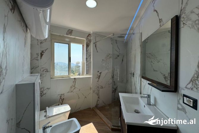 Shtepi ne shitje 2+1 ne Tirane - 124,000 Euro