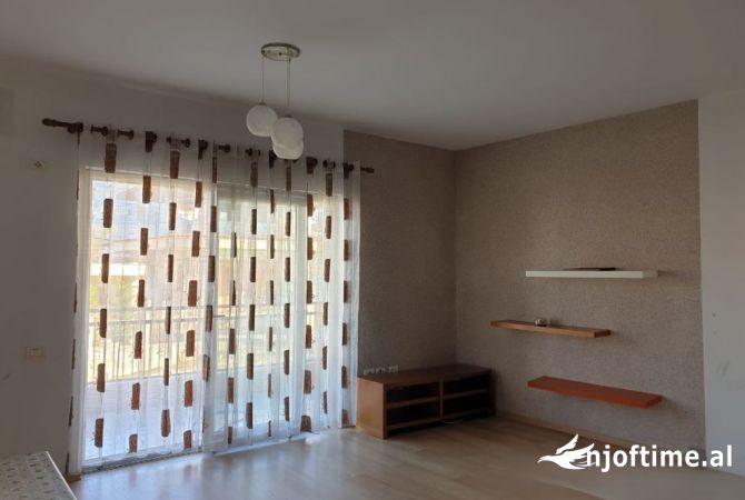 Shtepi ne shitje 3+1 ne Tirane - 120,000 Euro