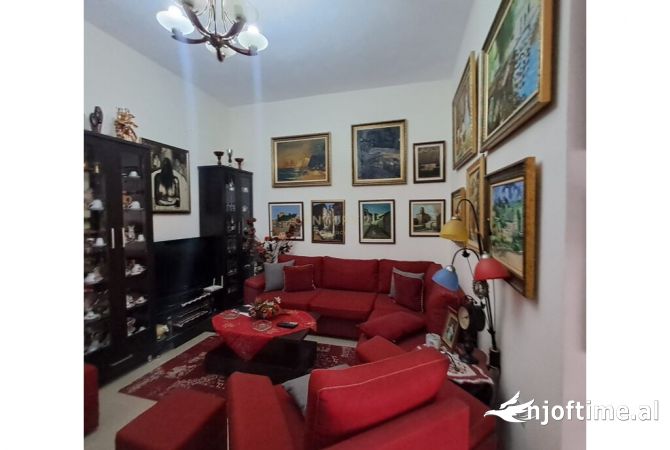 Shtepi ne shitje 2+1 ne Tirane - 120,000 Euro