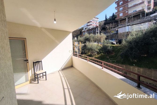 Shtepi ne shitje Apartament ne Tirane, 1+1, Mobilimi E mobiluar, Pagesa 92,700  Euro.