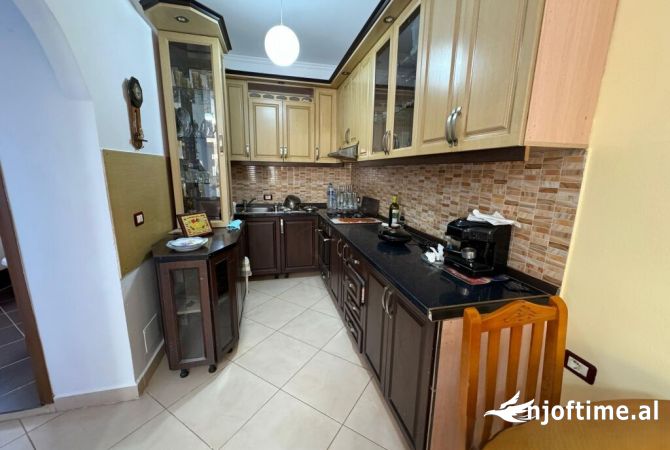 Shtepi ne shitje 2+1 ne Tirane - 200,000 Euro