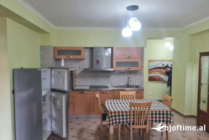 Shtepi me qera 2+1 ne Tirane - 550 Euro