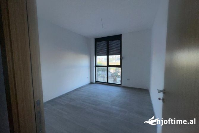 Shtepi ne shitje 3+1 ne Tirane - 128,000 Euro