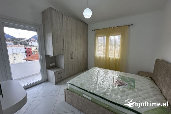 Shtepi me qera 2+1 ne Tirane - 400 Euro