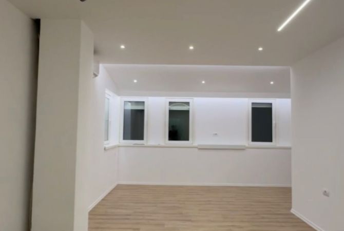 Shtepi ne shitje Apartament ne Tirane, 1+1, Mobilimi Bosh, pa mobiluar, Pagesa 175,000  Euro.