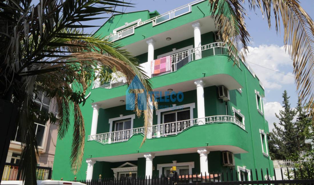 Tirane, jepet me qira Vile 4 kateshe, 3.000 Euro (Rruga Vilat Gjermane)