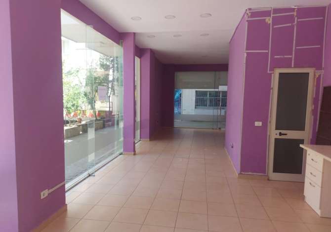 Ambient biznesi me qera 1+1 ne Tirane - 40,000 Leke
