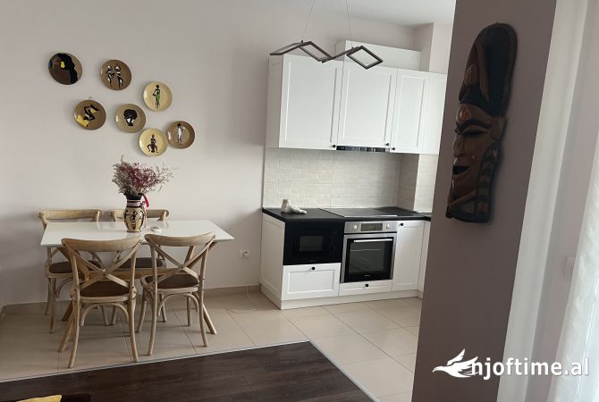 Shtepi me qera 2+1 ne Tirane - 700 Euro