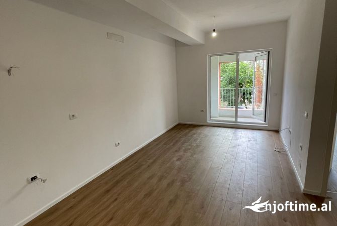 Tirane, shitet apartament 2+1+Ballkon Kati 2, 73 m² 93.000 € (FRESK)