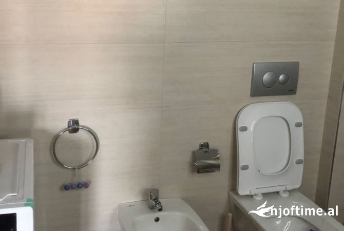 Shtepi me qera Apartament ne Tirane, 1+1, Mobilimi E mobiluar, Pagesa 500  Euro.