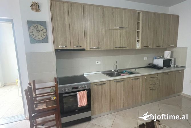 Shtepi me qera 1+1 ne Tirane - 600 Euro