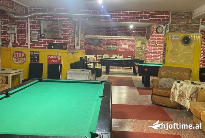 Ambient biznesi me qera 2+1 ne Tirane - 950 Euro