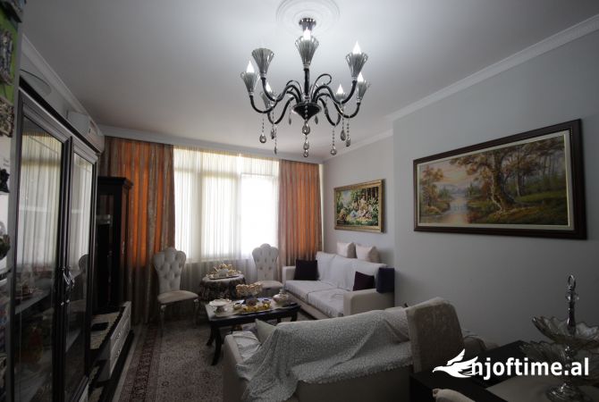 Shtepi ne shitje 3+1 ne Tirane - 180,000 Euro