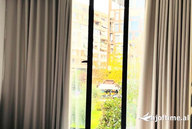 Ambient biznesi ne shitje 5+1 ne Tirane - 1,500,000 Euro