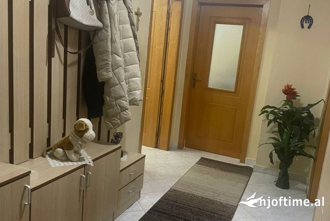Shtepi me qera 3+1 ne Tirane - 50,000 Leke