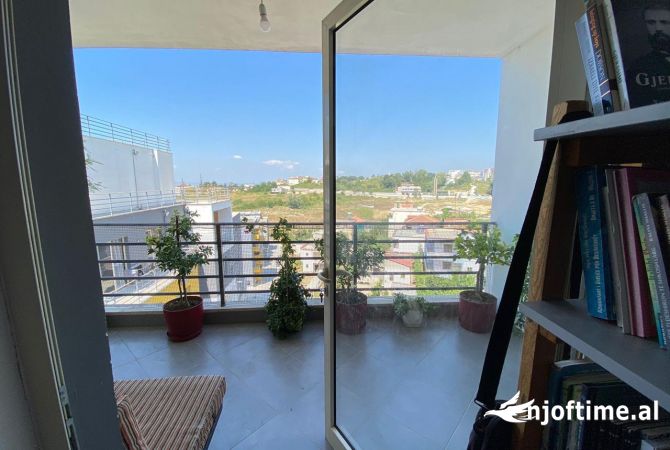 Shtepi me qera 2+1 ne Tirane - 450 Euro