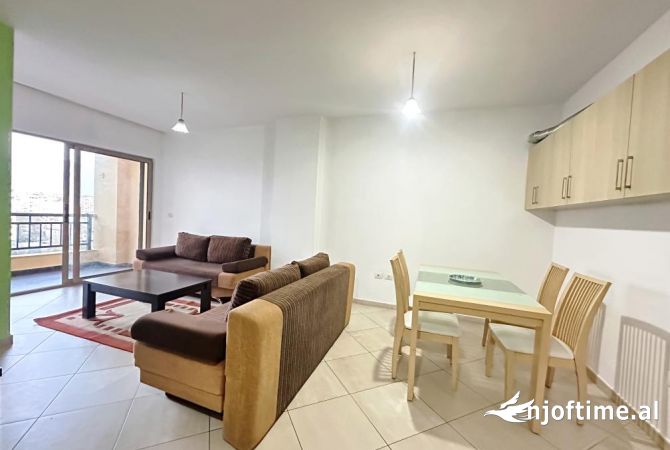 Shtepi ne shitje Apartament ne Tirane, 1+1, Mobilimi E mobiluar, Pagesa 90,000  Euro.