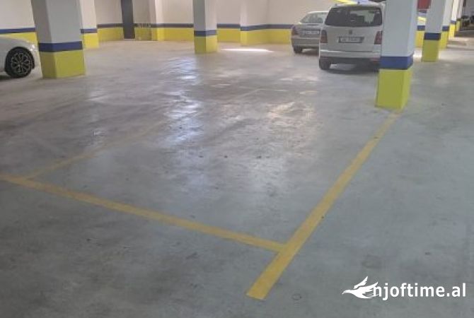 Shtepi me qera Apartament ne Tirane, 2+1, Mobilimi E mobiluar, Pagesa 700  Euro.