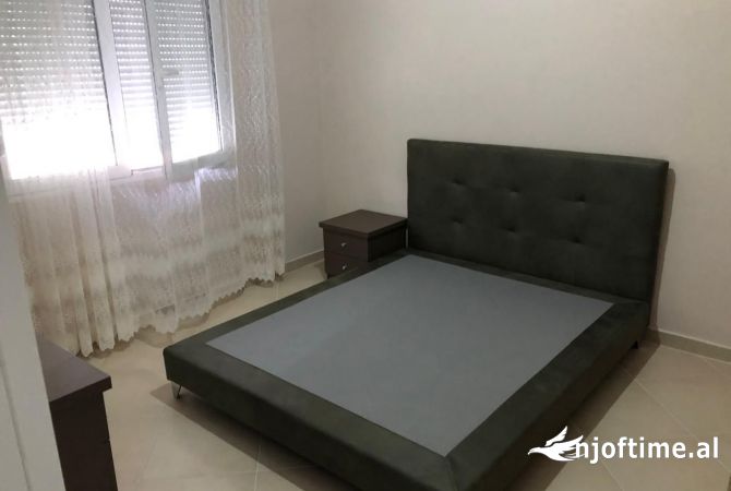 Shtepi me qera 1+1 ne Tirane - 35,000 Leke
