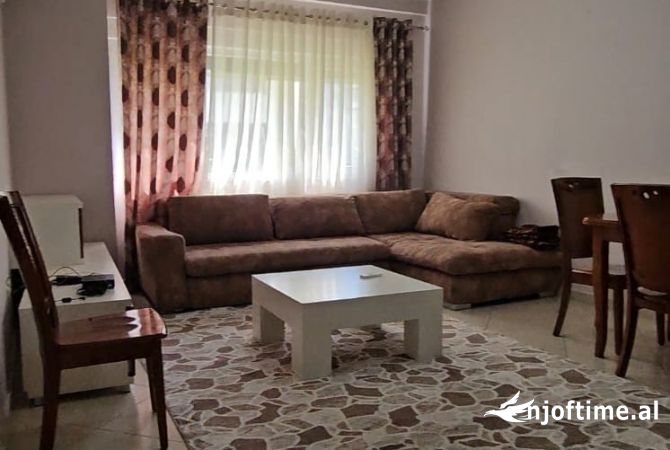 Shtepi me qera Apartament ne Tirane, 1+1, Mobilimi E mobiluar, Pagesa 38,000  Leke.