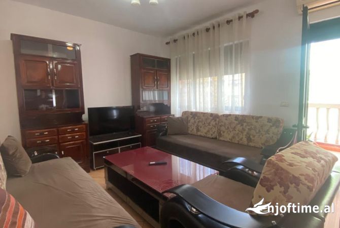 Shtepi me qera 2+1 ne Tirane - 35,000 Leke