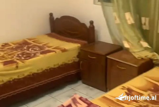 Shtepi me qera Shtepi Private ne Tirane, 1+1, Mobilimi E mobiluar, Pagesa 30,000  Leke.