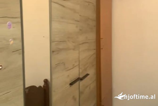 Shtepi me qera Shtepi Private ne Tirane, 1+1, Mobilimi E mobiluar, Pagesa 30,000  Leke.