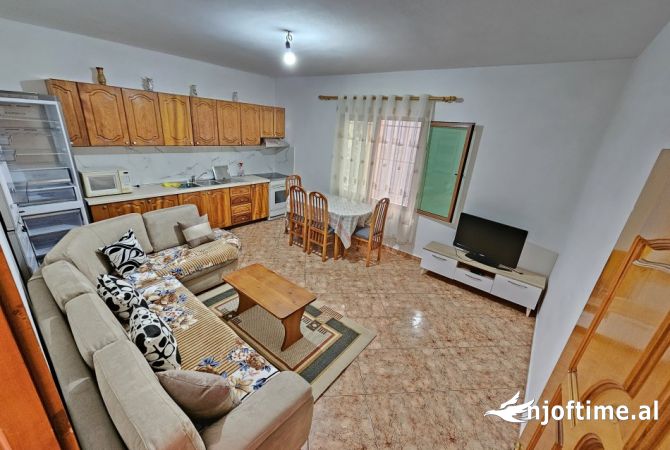 Shtepi me qera 2+1 ne Tirane - 400 Euro