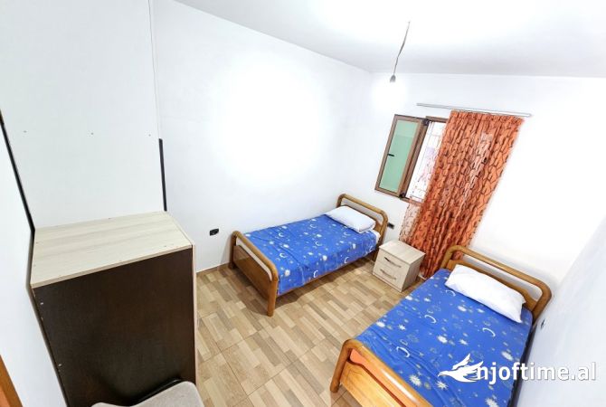 Shtepi me qera Shtepi Private ne Tirane, 2+1, Mobilimi E mobiluar, Pagesa 400  Euro.