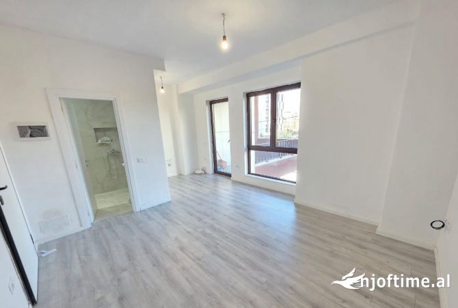 Ambient biznesi me qera 3+1 ne Tirane - 500 Euro