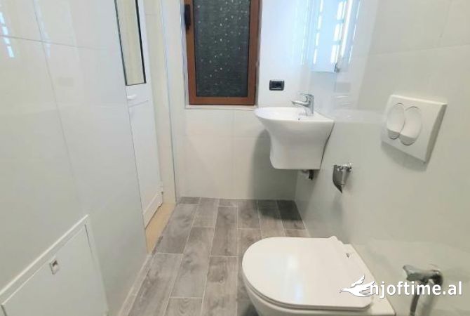 Shtepi me qera Garsoniere ne Tirane - 27,000 Leke