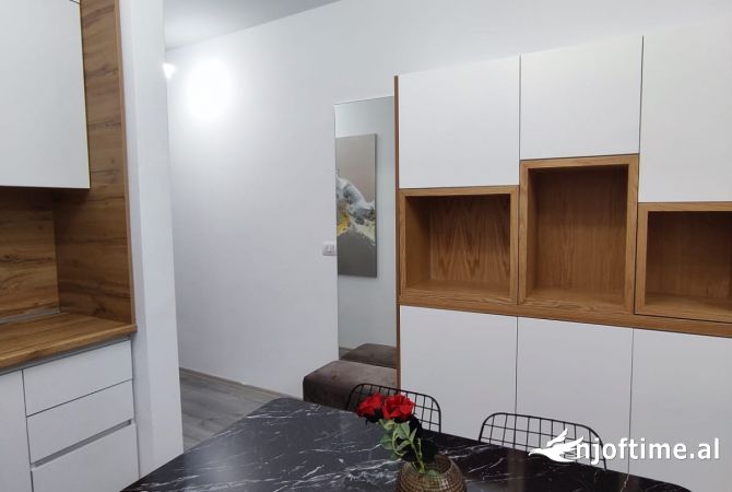 Shtepi me qera 1+1 ne Tirane - 400 Euro