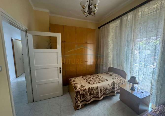 Shtepi me qera 2+1 ne Tirane - 700 Euro
