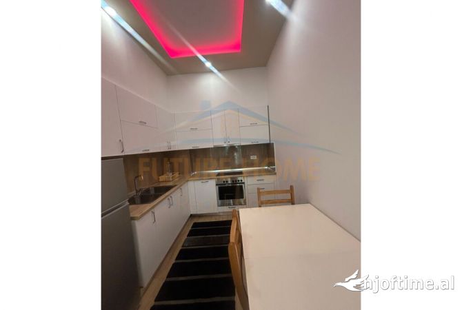 Shtepi me qera 2+1 ne Tirane - 750 Euro