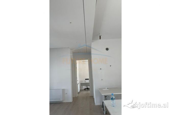 Ambient biznesi me qera 3+1 ne Tirane - 1,600 Euro