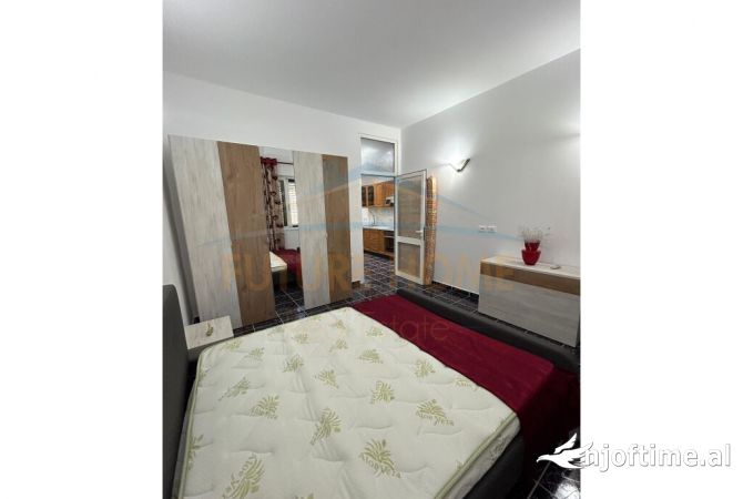 Shtepi me qera 2+1 ne Tirane - 400 Euro