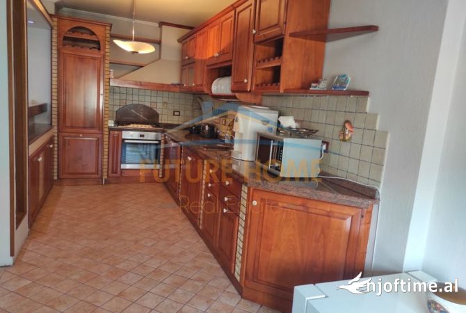 Shtepi me qera 3+1 ne Tirane - 1,000 Euro