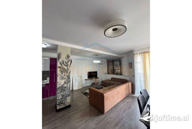 Shtepi me qera 2+1 ne Tirane - 650 Euro