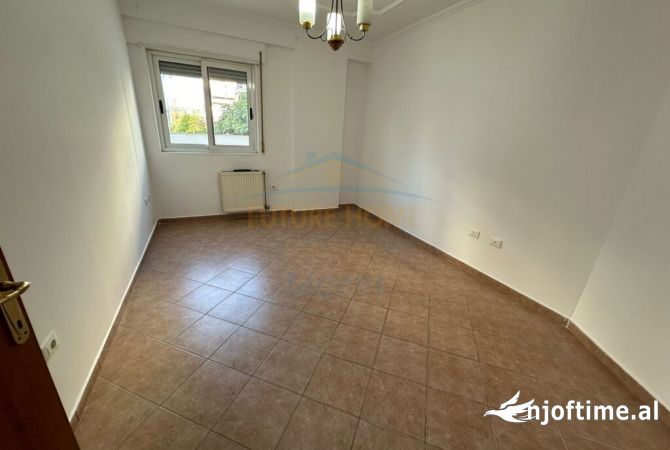 Shtepi ne shitje 2+1 ne Tirane - 255,000 Euro