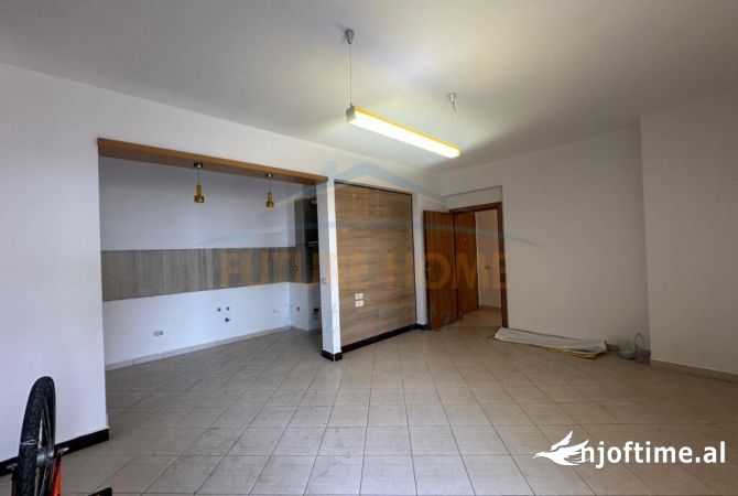 Shtepi ne shitje 2+1 ne Tirane - 165,000 Euro