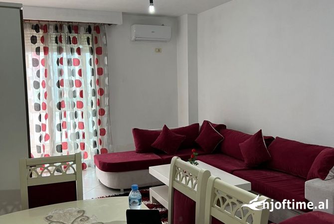 Shtepi me qera 2+1 ne Tirane - 500 Euro