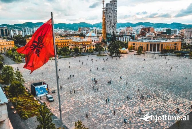 Ambient biznesi ne shitje 5+1 ne Tirane - 600,000 Euro
