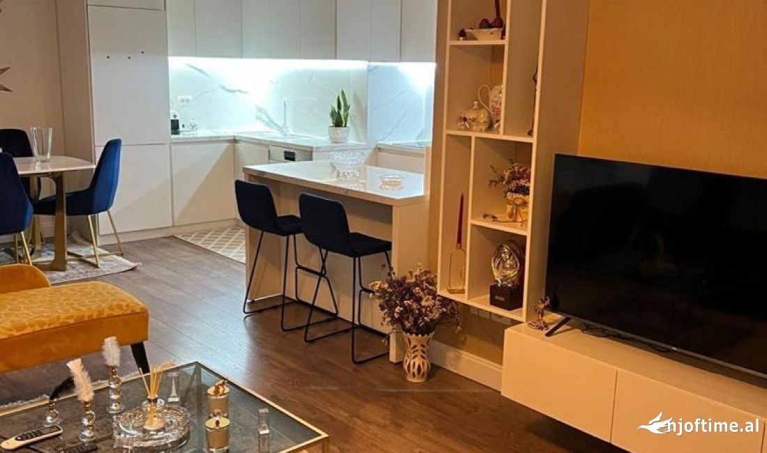 Shtepi ne shitje Apartament ne Tirane, 2+1, Mobilimi E mobiluar, Pagesa 259,000  Euro.