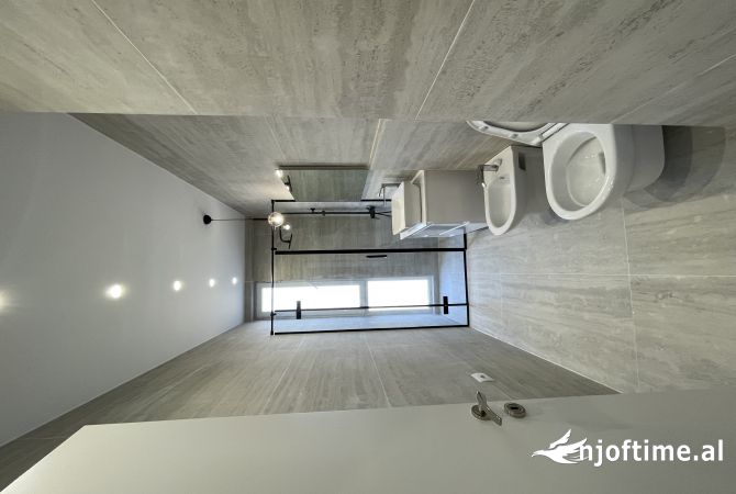 Shtepi me qera Apartament ne Tirane, 2+1, Mobilimi Pjeserisht e mobiluar, Pagesa 650  Euro.