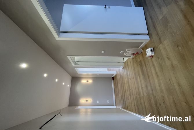 Shtepi me qera 2+1 ne Tirane - 650 Euro